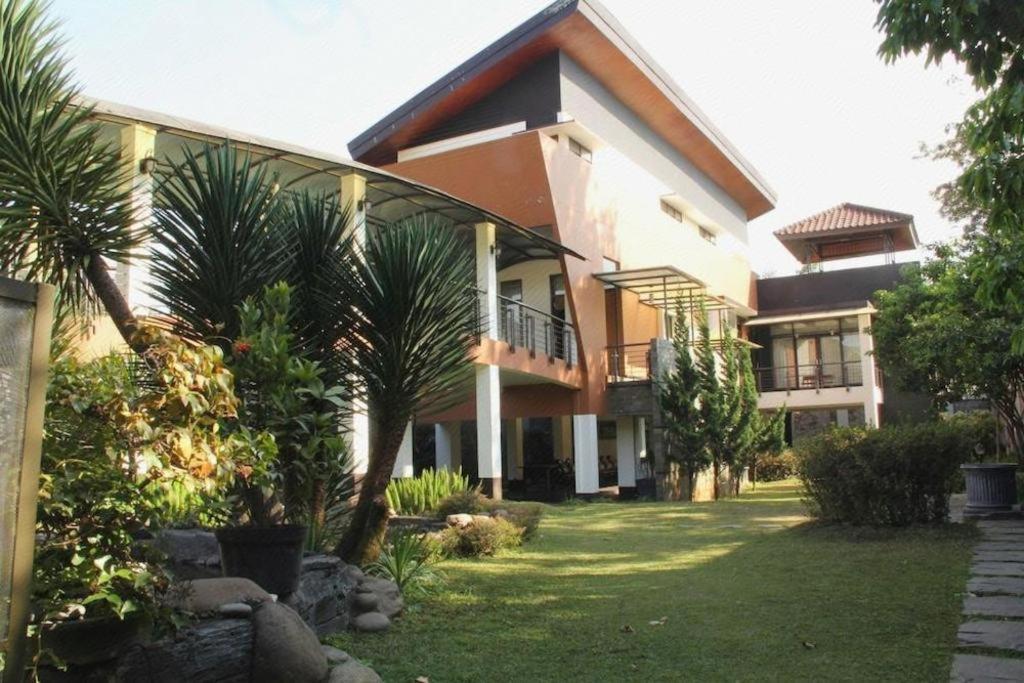 Villa Lemon Lembang Luaran gambar